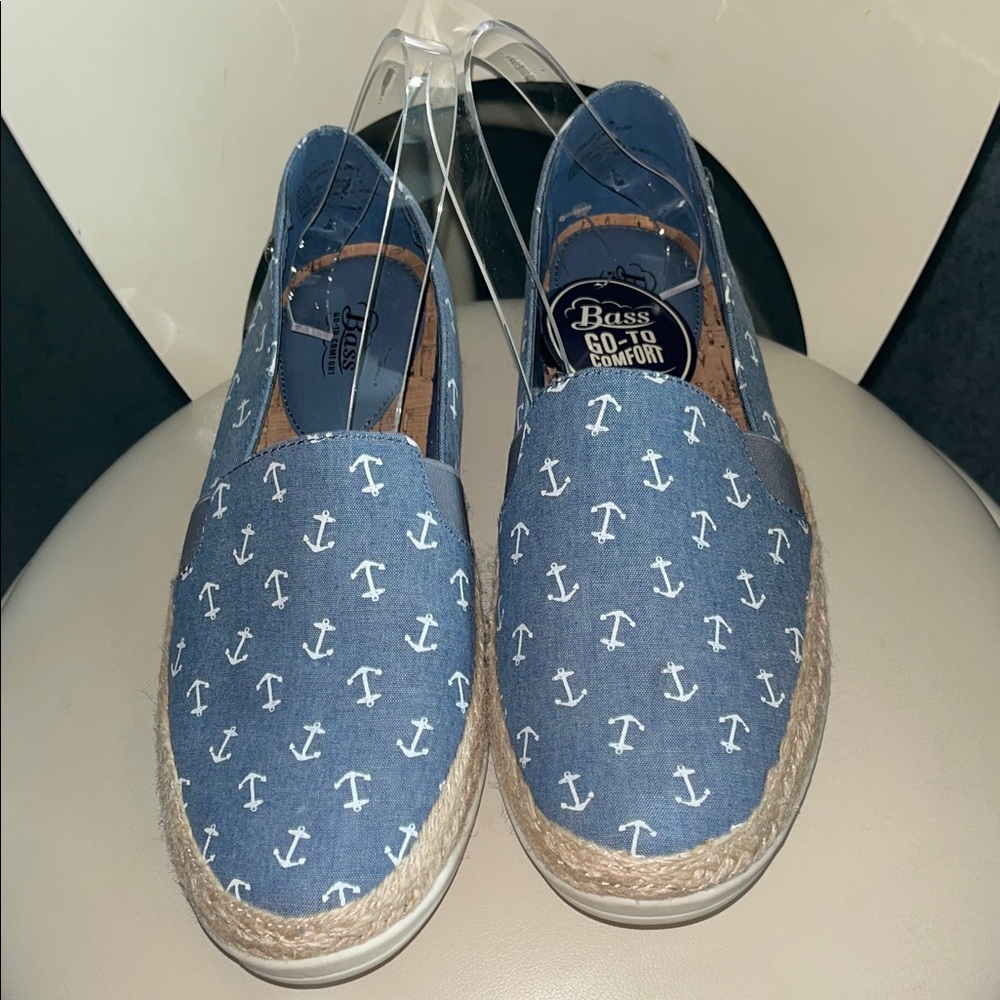 NWT Bass Navy Anchor Espadrilles